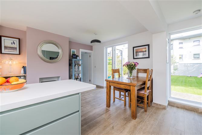 https://photos-a.propertyimages.ie/media/6/3/8/4942836/d73d14fe-da82-4100-bae3-2674e79cf11c_l.jpg