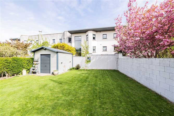 https://photos-a.propertyimages.ie/media/6/3/8/4942836/d73d14fe-da82-4100-bae3-2674e79cf11c_l.jpg