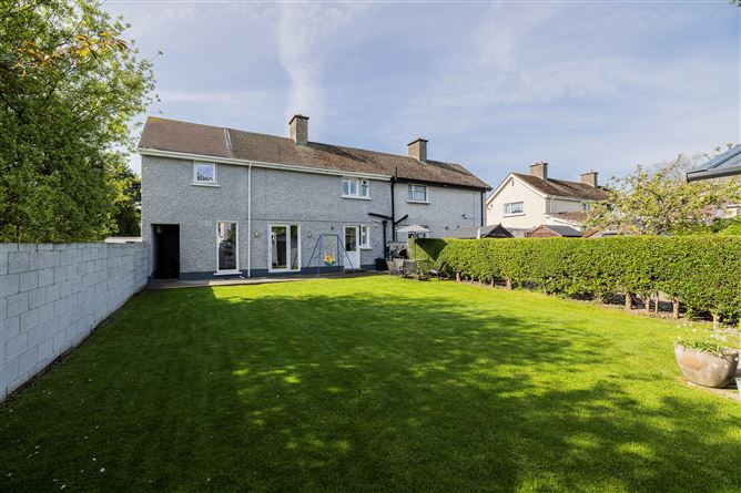 https://photos-a.propertyimages.ie/media/6/3/8/4942836/31624826-e797-469e-94d8-dde1cfd2e357_l.jpg