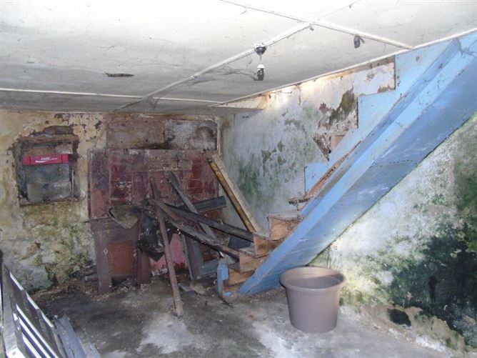 Ballintogher Village, Sligo Town, Sligo