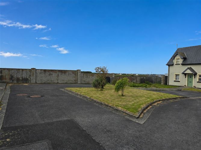 Photo 26 of 27 — 20 Cluain Uillin, Miltown Malbay, Co. Clare