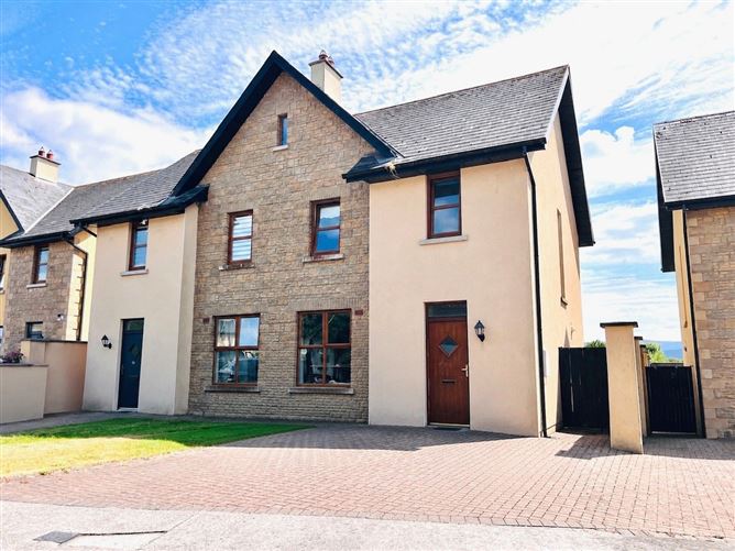 31 Springfield Grove, Rossmore Village, Tipperary Town