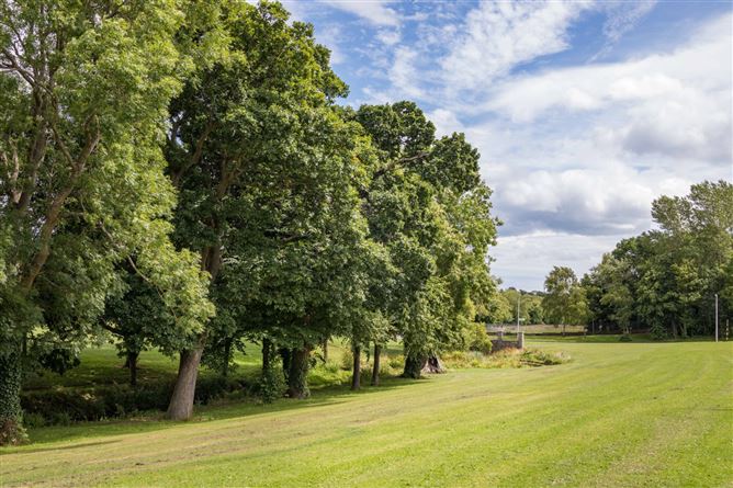 1 Vale View Avenue, Cabinteely, Dublin 18