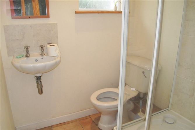 1 Vale View Avenue, Cabinteely, Dublin 18