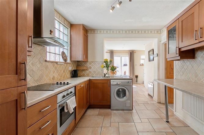 1 Vale View Avenue, Cabinteely, Dublin 18