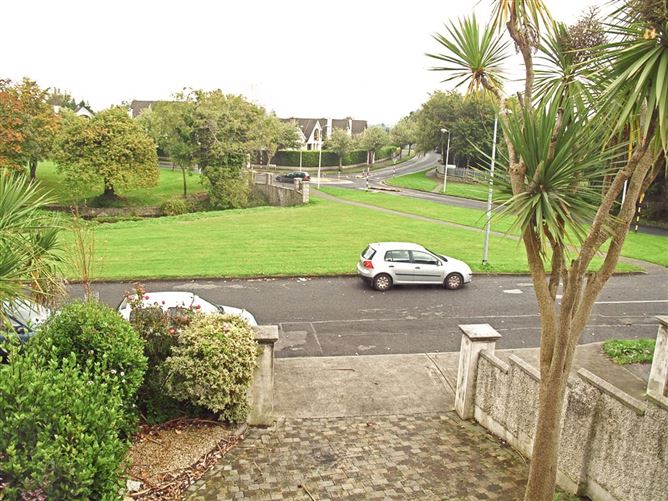 1 Vale View Avenue, Cabinteely, Dublin 18