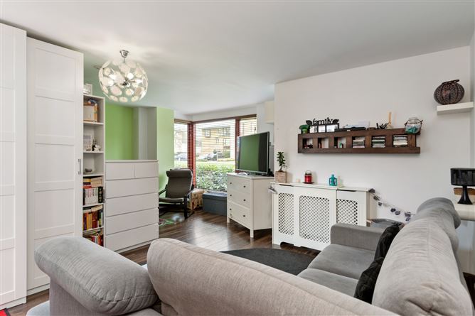 12 Castlegate Grange, Adamstown, Co. Dublin