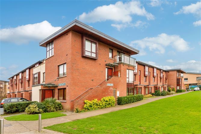 12 Castlegate Grange, Adamstown, Co. Dublin