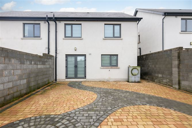 11 Oakhill, Gorey, Co. Wexford