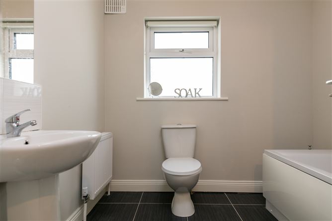11 Oakhill, Gorey, Co. Wexford