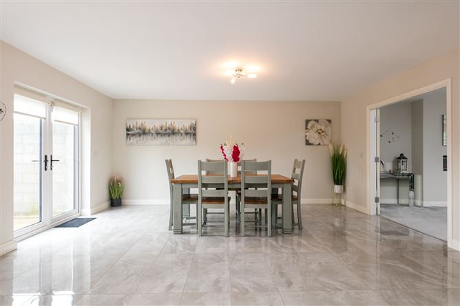 11 Oakhill, Gorey, Co. Wexford