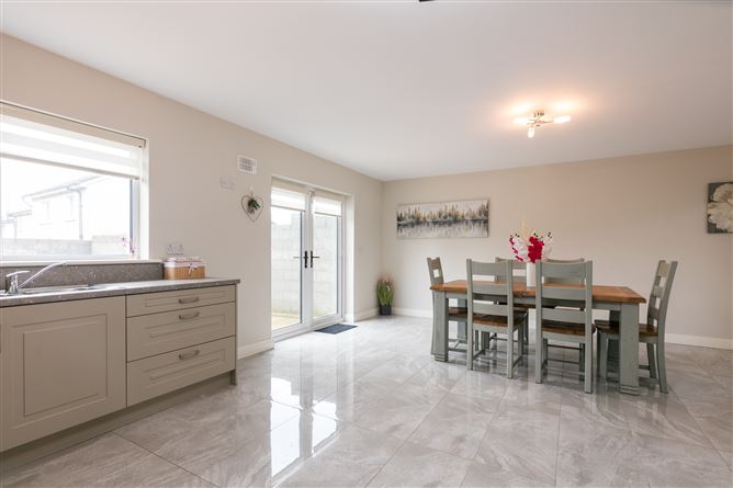 11 Oakhill, Gorey, Co. Wexford