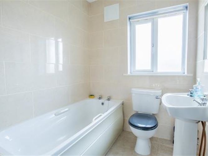 25 Woodbury, Gorey, Wexford