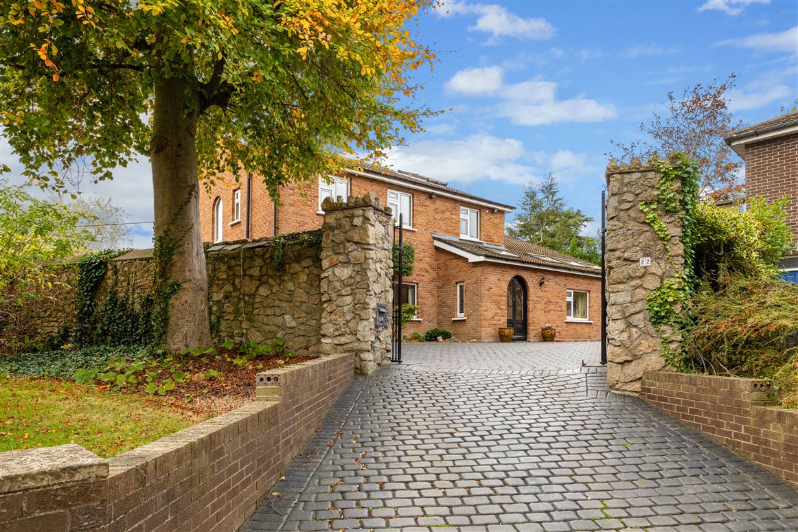 22 The Oaks, Upper Churchtown Road, Dundrum, Dublin 14