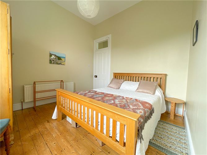 https://photos-a.propertyimages.ie/media/6/3/9/5003936/4ab1e705-9918-4b68-84d4-2aec9cf0917c_l.jpg