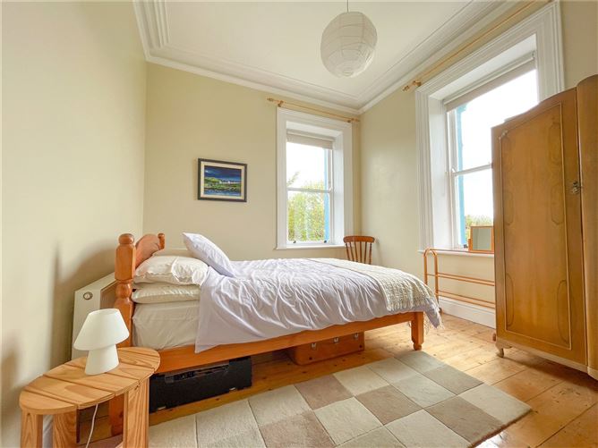 https://photos-a.propertyimages.ie/media/6/3/9/5003936/4ab1e705-9918-4b68-84d4-2aec9cf0917c_l.jpg