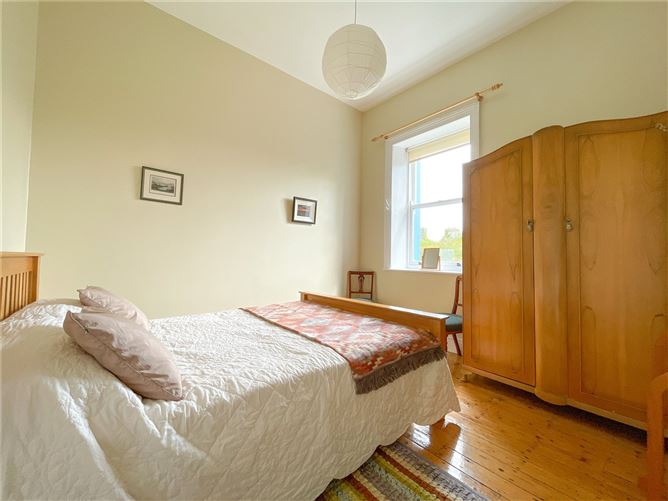 https://photos-a.propertyimages.ie/media/6/3/9/5003936/4ab1e705-9918-4b68-84d4-2aec9cf0917c_l.jpg