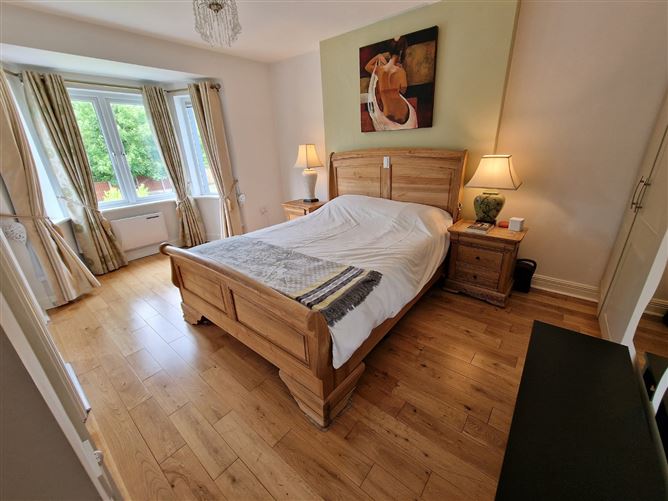 8 Gort Leamhan, Roslevan, Ennis, Co. Clare