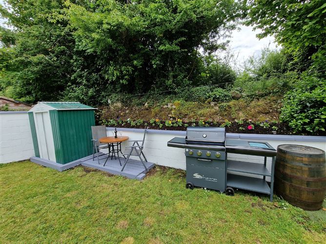 8 Gort Leamhan, Roslevan, Ennis, Co. Clare