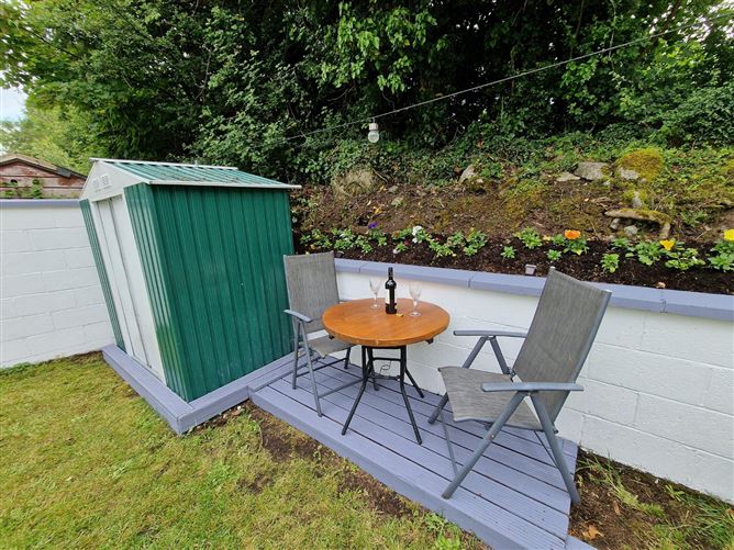 8 Gort Leamhan, Roslevan, Ennis, Co. Clare