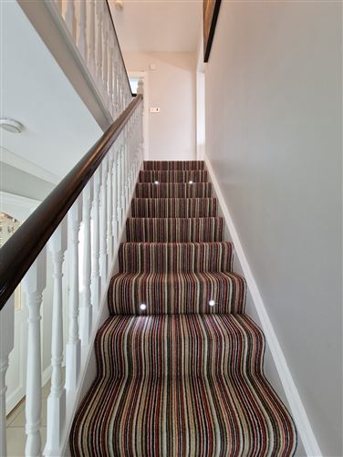 8 Gort Leamhan, Roslevan, Ennis, Co. Clare