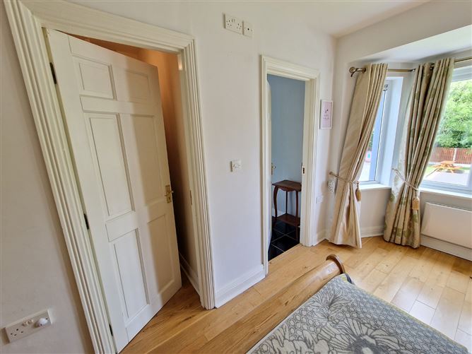 8 Gort Leamhan, Roslevan, Ennis, Co. Clare