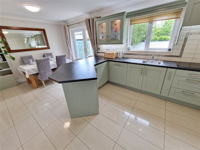 8 Gort Leamhan, Roslevan, Ennis, Co. Clare