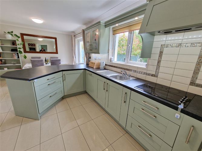 8 Gort Leamhan, Roslevan, Ennis, Co. Clare