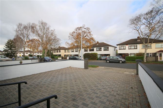 25 Castleknock Elms, Laurel Lodge, Castleknock, Dublin 15