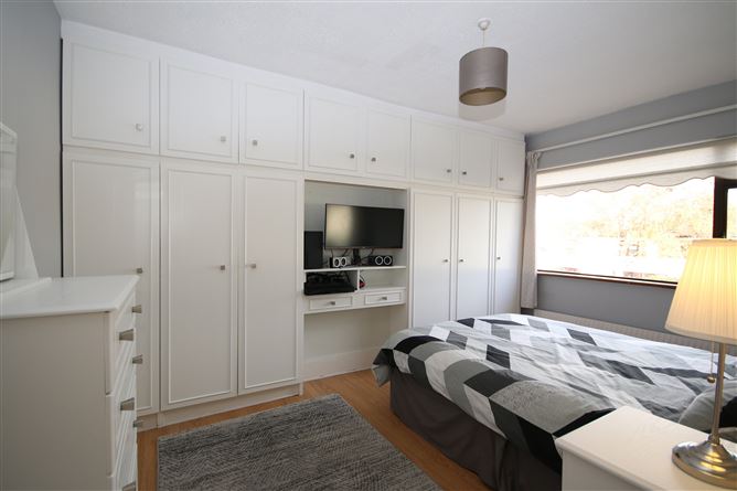 25 Castleknock Elms, Laurel Lodge, Castleknock, Dublin 15