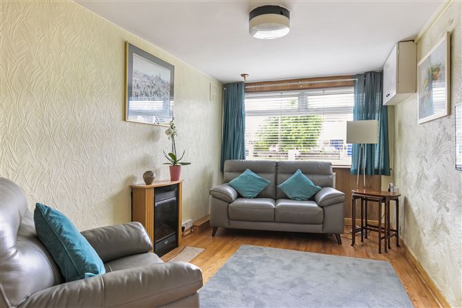136 Barton Road East, Dundrum, Dublin 14