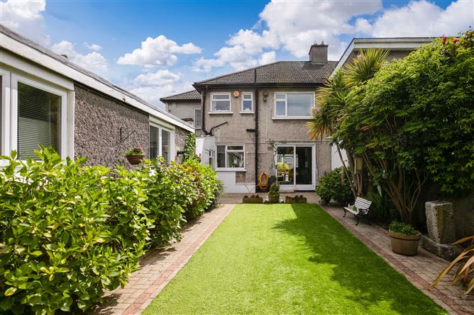 136 Barton Road East, Dundrum, Dublin 14