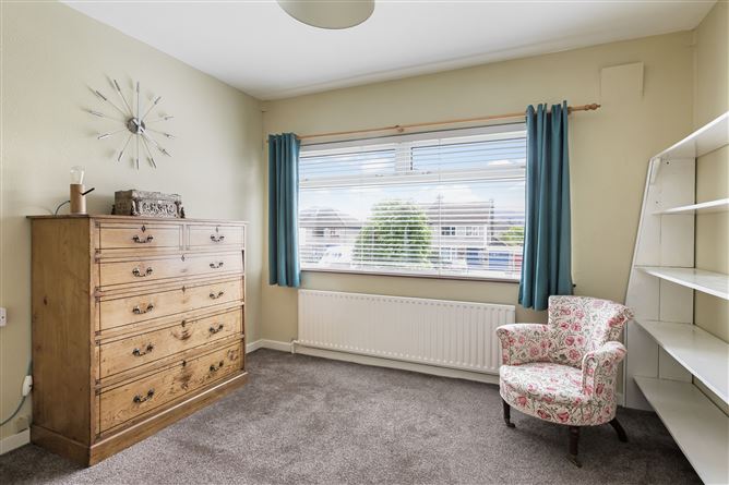 136 Barton Road East, Dundrum, Dublin 14
