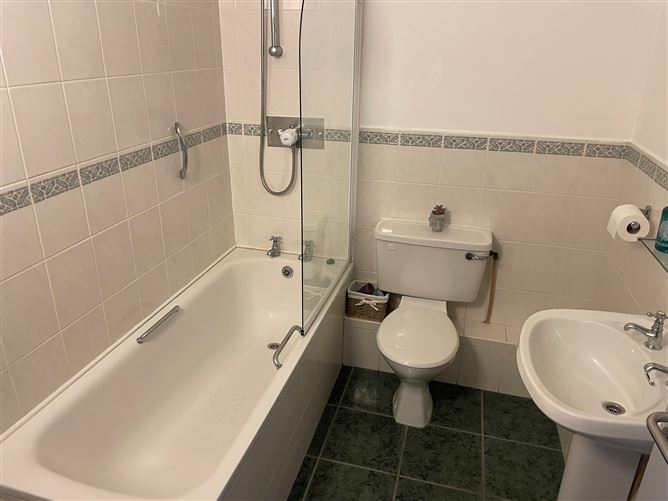 Apt 43, Strand Palace, Youghal, Cork