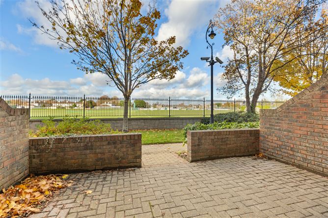 58 Radcliff Hall, Sandymount, Dublin 4