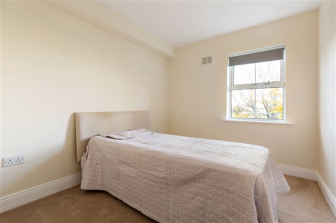 58 Radcliff Hall, Sandymount, Dublin 4