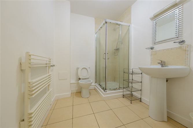 32 Academy Square, Navan, Meath