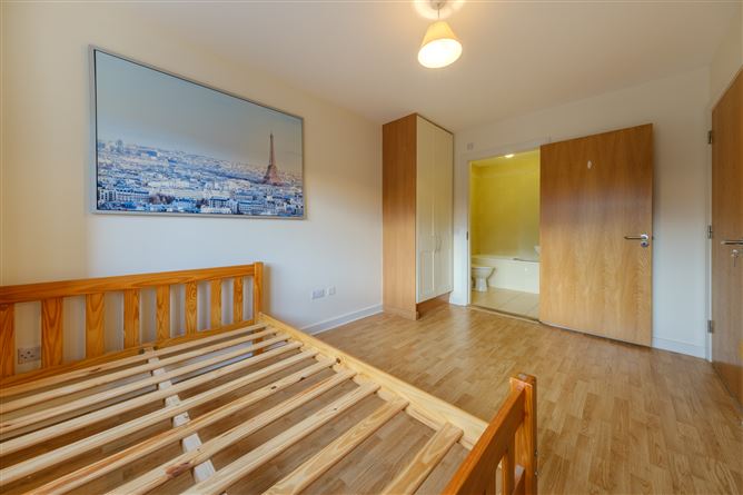 32 Academy Square, Navan, Meath