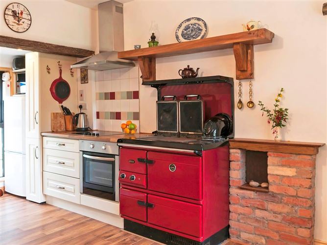 2 Bed in Curry,Curry,  Sligo
