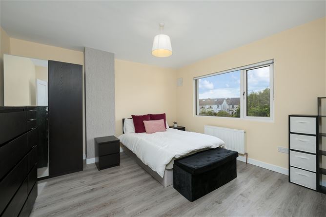 77 PINEWOOD CRESCENT, Glasnevin, Dublin 11