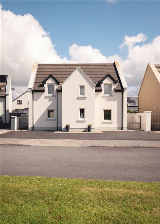 25 An Creag, Lahinch, Clare