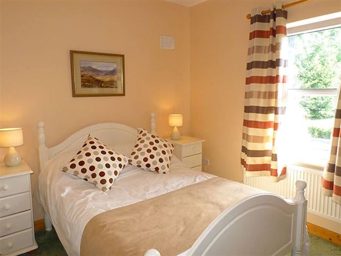 4 Bed in Strokestown,Strokestown,  Roscommon