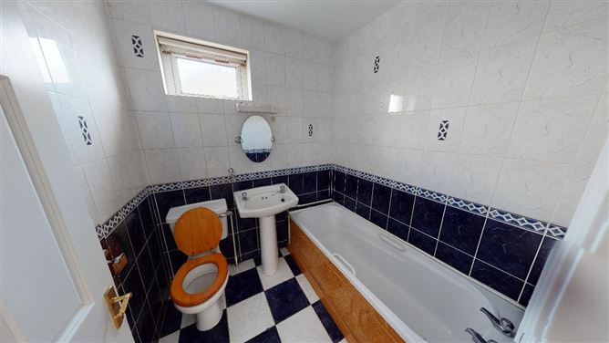 25 Chambersland, New Ross, Co. Wexford