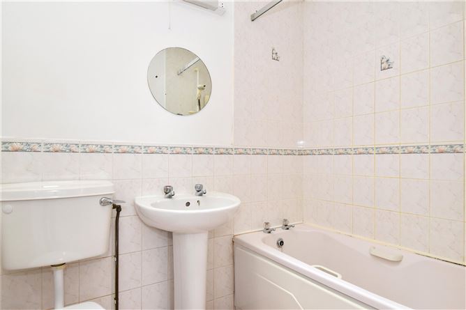 3B Devon Park, Salthill, Galway