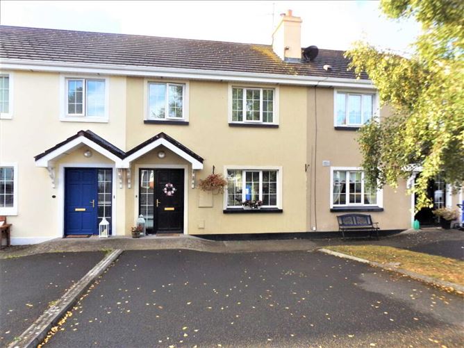 33 tullaskeagh drive, roscrea, co. tipperary