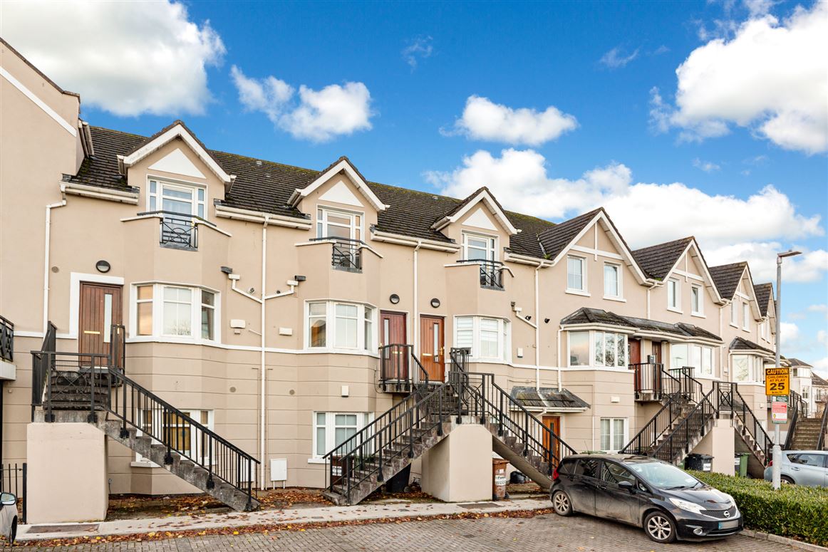 2 The Crescent, Ongar Village, Dublin 15