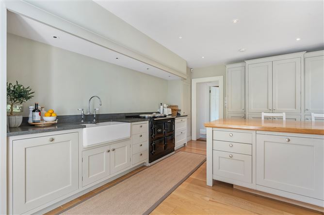 https://photos-a.propertyimages.ie/media/6/4/1/4929146/21ab94d1-1fb5-4730-be06-5cc6b5631fea_l.jpg