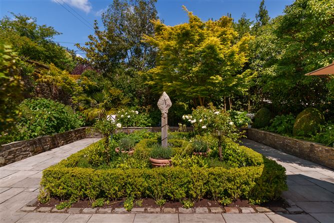 https://photos-a.propertyimages.ie/media/6/4/1/4929146/21ab94d1-1fb5-4730-be06-5cc6b5631fea_l.jpg