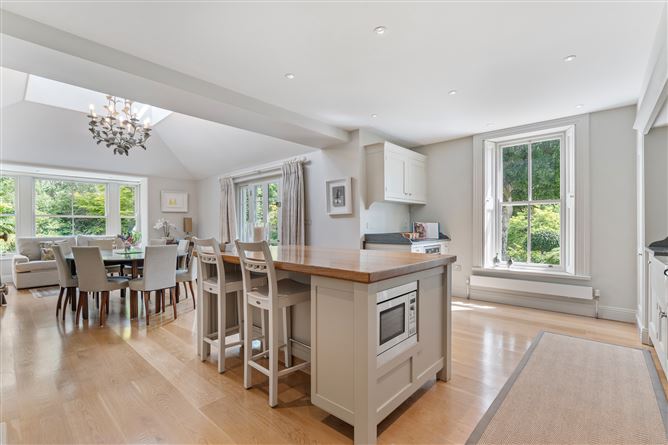 https://photos-a.propertyimages.ie/media/6/4/1/4929146/21ab94d1-1fb5-4730-be06-5cc6b5631fea_l.jpg