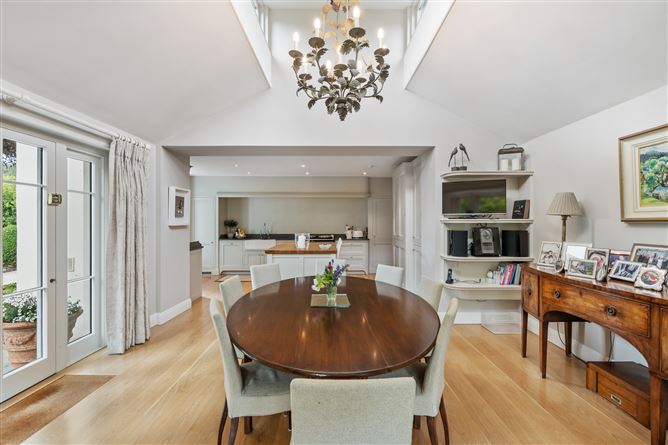 https://photos-a.propertyimages.ie/media/6/4/1/4929146/21ab94d1-1fb5-4730-be06-5cc6b5631fea_l.jpg